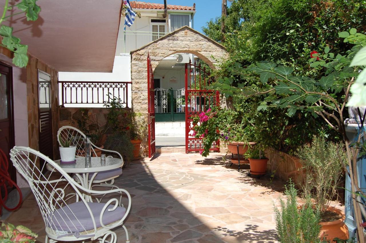 Alkyoni Apartments & Studios Poros  Buitenkant foto